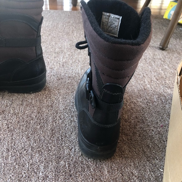 Sorel Mens size 9 Black/ brown winter  boots